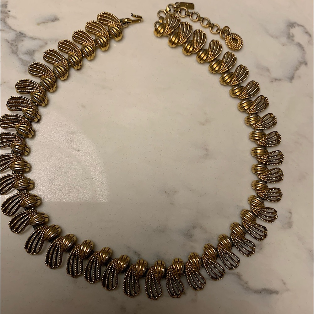 Vintage Monet Full-of-Grace 16" Gold Toned Choker